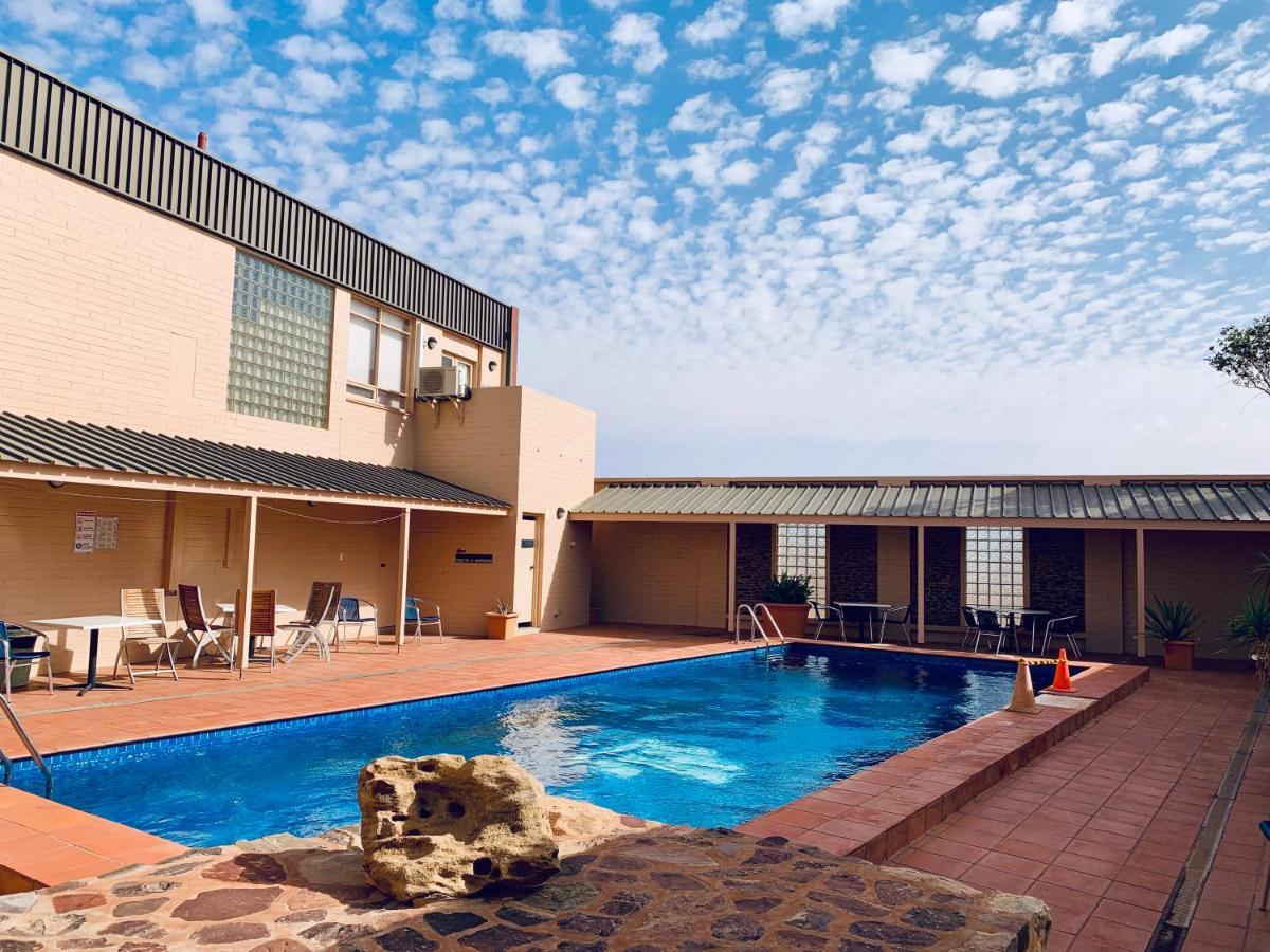 Desert Cave Hotel Coober Pedy Exterior foto